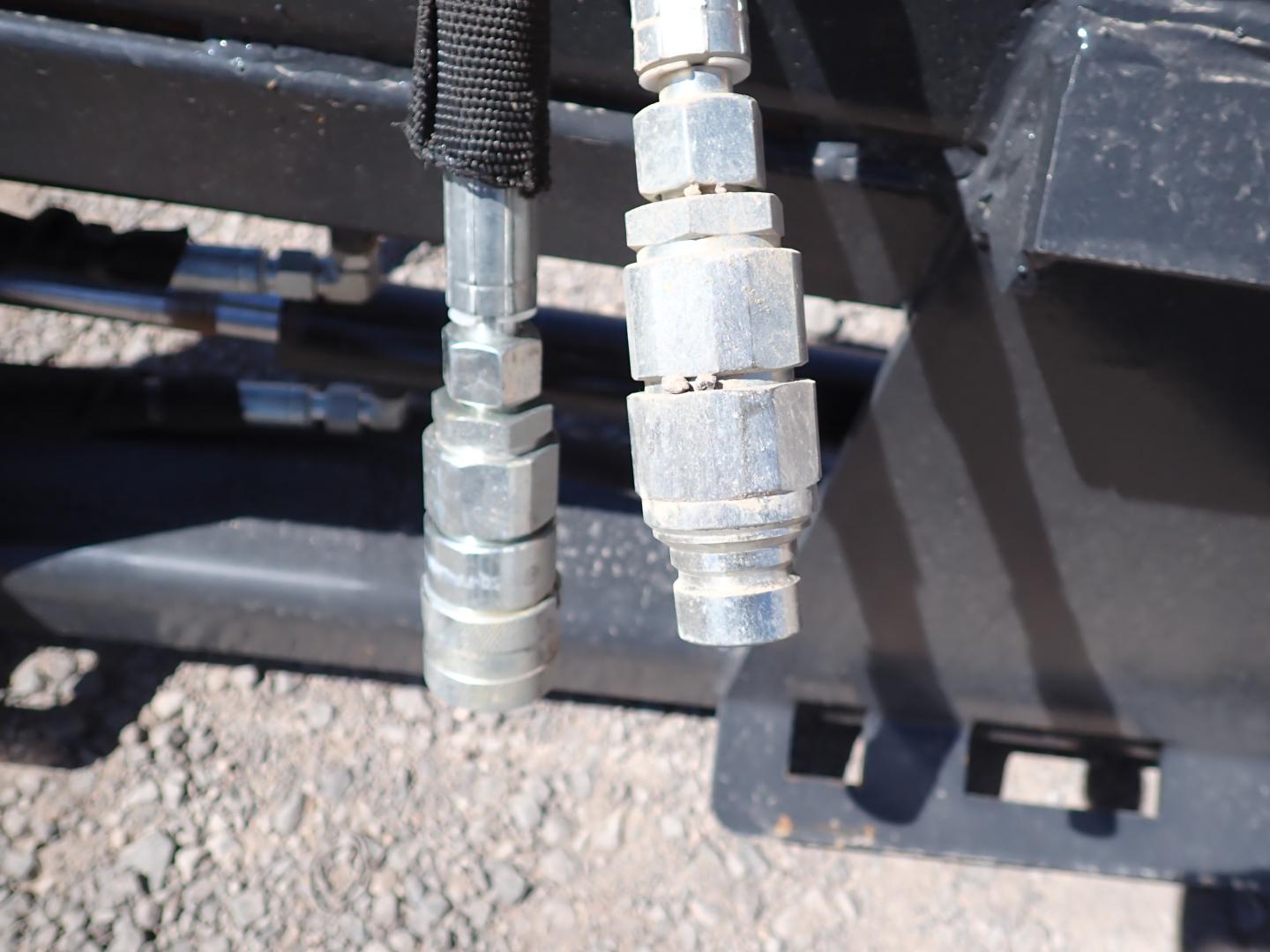 ./imagenes/INVOICE/2019/16318/PICOS TIPO MONTACARGAS PARA MINICARGADOR (10).JPG